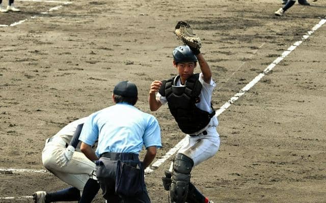 ラ・サールの佐々木選手、強豪相手に唯一の安打　捕手の目線生かす