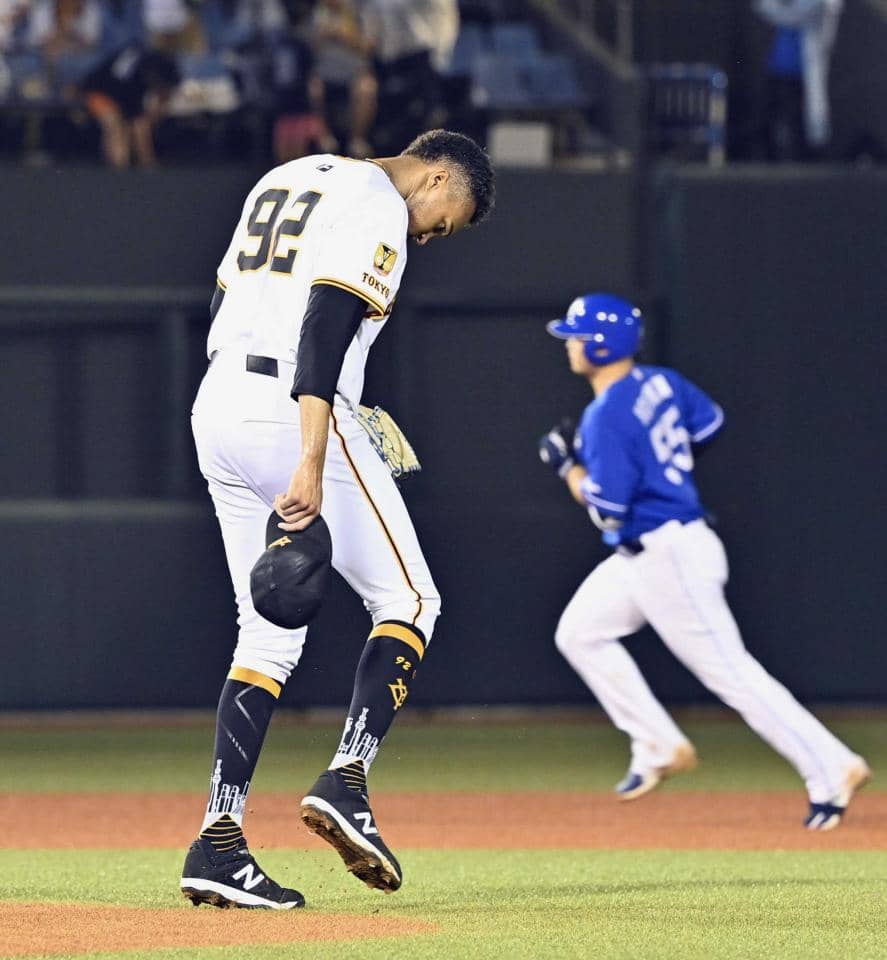巨人 マルティネス痛恨逆転負け 2戦連続背信九回3ラン被弾