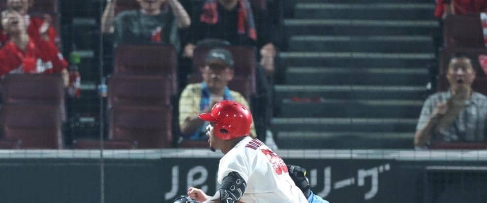 マツダスタジアムにため息　広島が激痛逆転負け　首位・阪神に同一カード３連敗で９・５差　同戦は１９８１年以来４４年ぶりの８連敗　七回に救援陣が崩れる