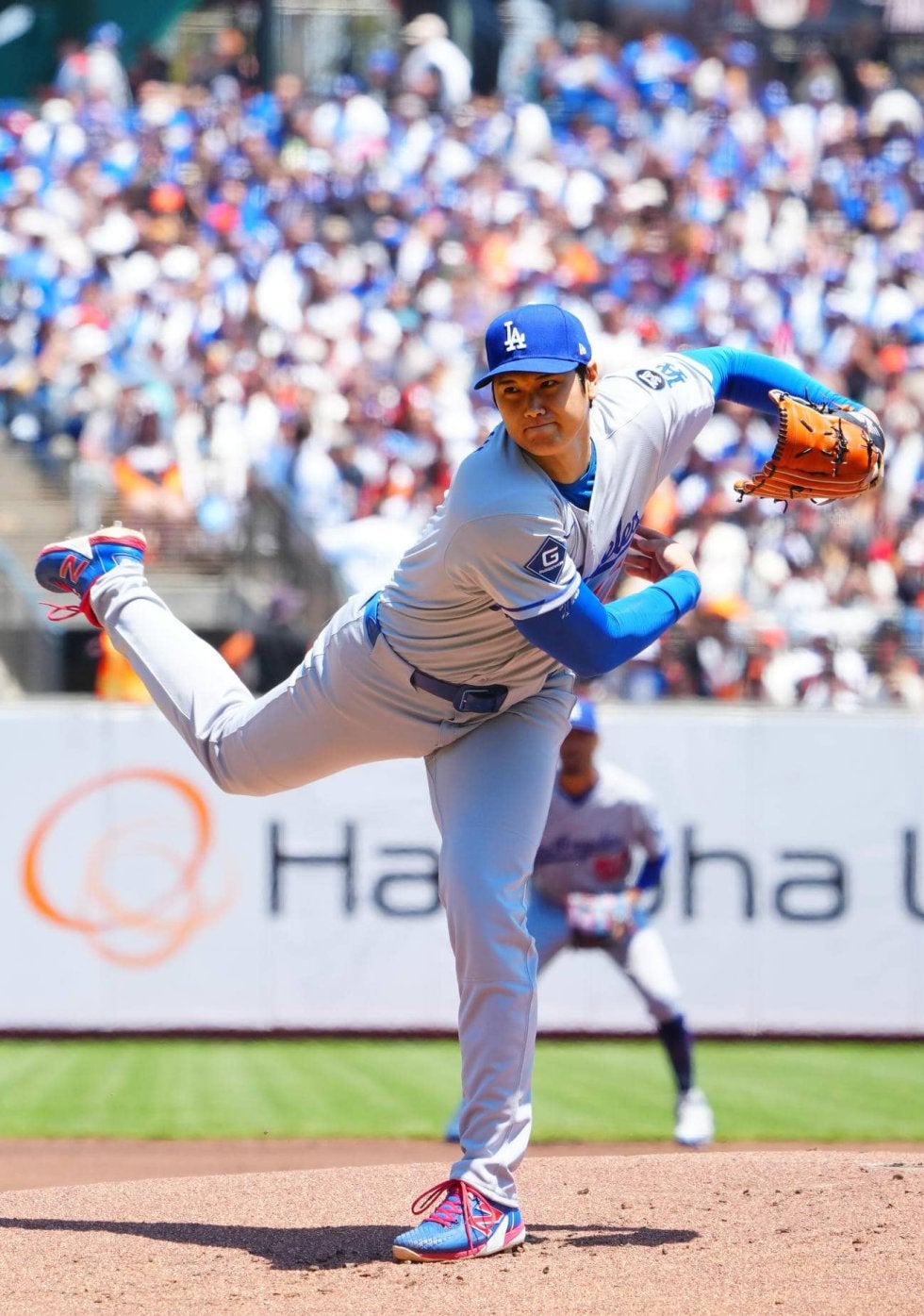 8回無失点10奪三振2安打1打点　大谷翔平　実使用　サイン入ラインナップカード 大谷翔平、2打席連続でカーブ引っかけ凡退 投げては2回無安打