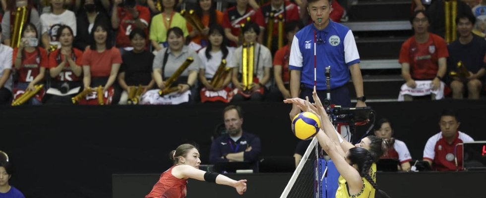 【バレー】日本女子、第１セット落とす　ブラジルに序盤から押され２連続エースなど５連続失点
