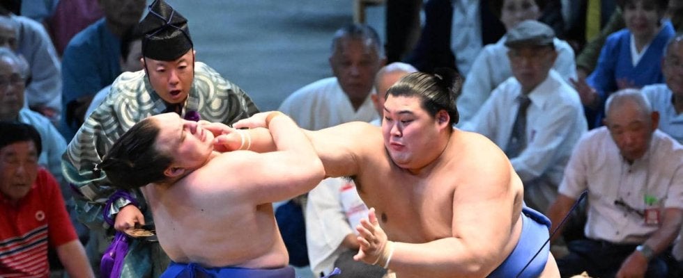 大の里が横綱初の結びの一番、初顔合わせ安青錦に完勝「相手の形にしない、力出させないように」