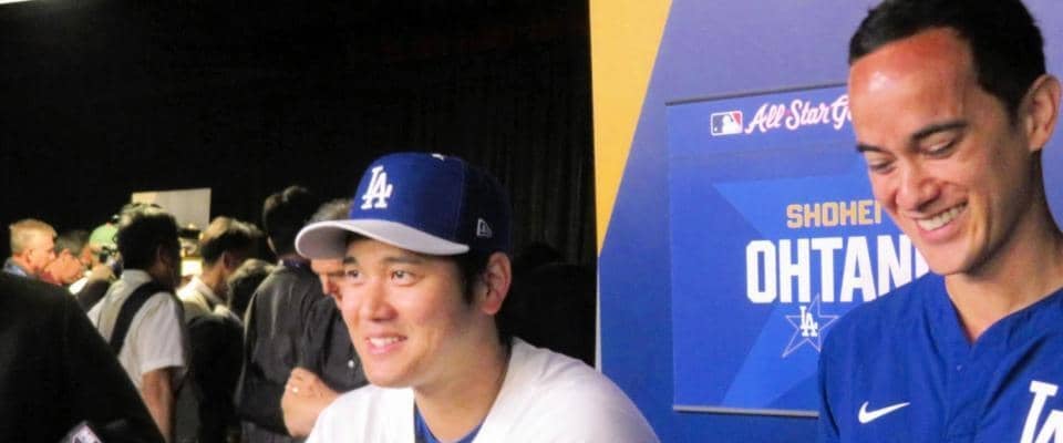 大谷翔平が激悩み「打者と投手、どちらが難しい？」の質問に「う～ん」導き出した結論は？山本由伸も隣で見守る　現地中継に出演