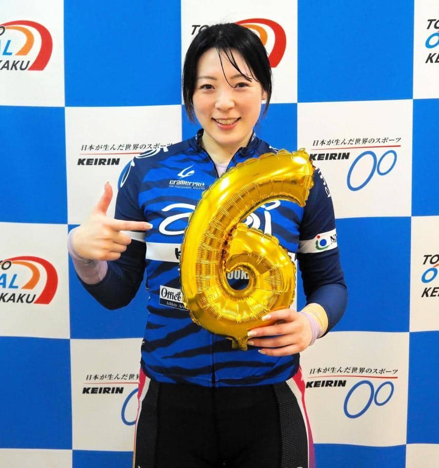 競輪　児玉碧衣選手サイン入りポロシャツ ♡ガールズケイリン♡児玉碧衣サイン入りポロシャツ&ロング