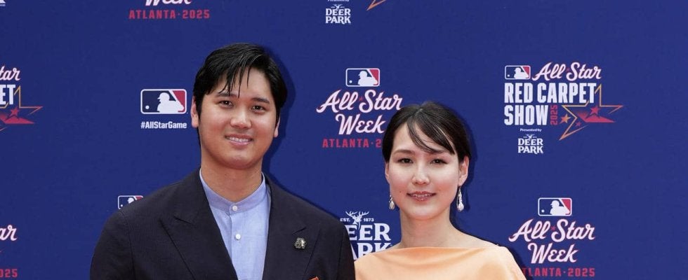 大谷翔平、桃色ドレス姿の真美子夫人と夫婦で２年連続球宴レッドカーペット　長女誕生後初の公の場