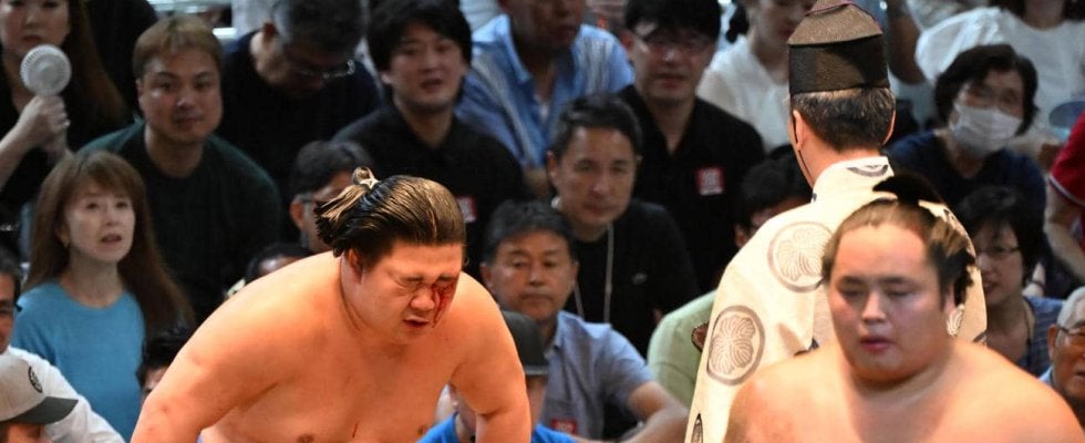 新入幕の６代目藤ノ川、取り直しの激戦の末に血まみれの勝利
