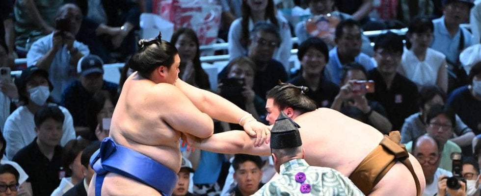 横綱大の里が初黒星…NHK解説の浅香山親方「引く癖が出た」引き技で左足が出て王鵬に敗れる