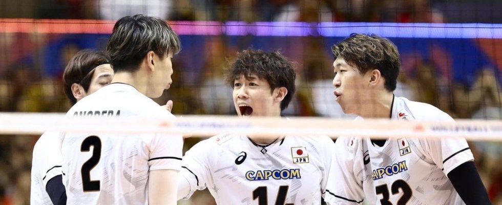 【バレー】日本、第３セット奪取　セット頭から５連続ポイント　佐藤駿一郎サービスエースも出た