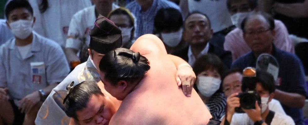 御嶽海が３度目の幕内優勝時以来、３年ぶり６連勝「当たって前へ前へ出られている」と琴風氏