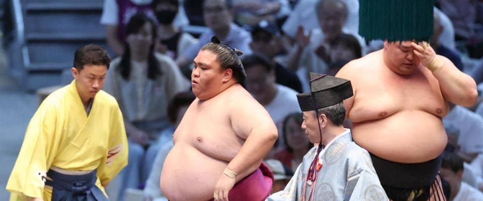 元大関・御嶽海が無傷６連勝で単独トップに！新横綱大の里ら７人が１敗で追う