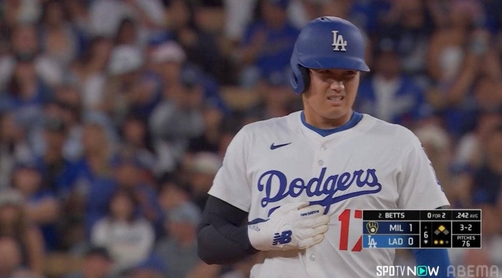 大丈夫…？大谷翔平にアクシデント「痛そう」「みぞおちは苦しい」盗塁成功も送球直撃でファンから心配の声