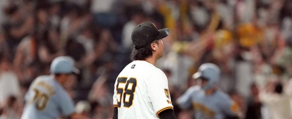 【巨人】５番手船迫大雅が延長11回に２ラン２発献上、ガックリ肩落とす　首位阪神遠のく10差