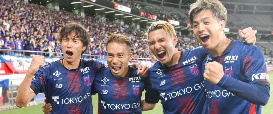 ＦＣ東京・長友　逆転星に貢献　Ｅ－１帰国初戦で躍動２アシスト　前人未到の５大会連続出場意欲「またＷ杯中毒になっている」