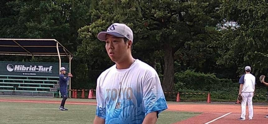 いきなり合流直後に大雨　ヤクルト・青柳が１軍試合前練習に　伊藤コーディネーター「青柳来たから雨ちゃうか」　びしょ濡れの本人「汗です（笑）」