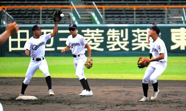 聖隷クリストファーが甲子園練習　「夢の舞台に立ててうれしい」