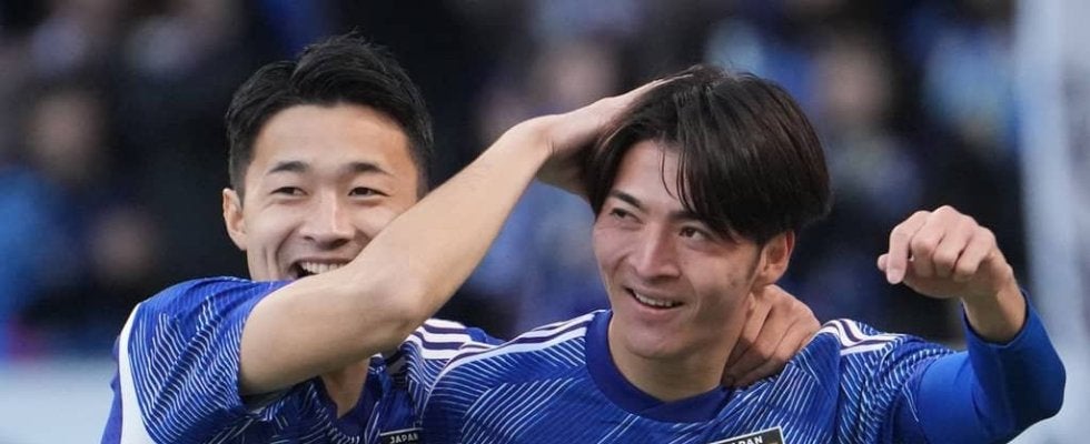 ザルツブルクに誕生した新・日本人トリオ｢完璧構図｣の爆イケ写真！ 拓夢＆颯太＆アンリ｢3人同時にピッチに立ってくれ!!｣の声