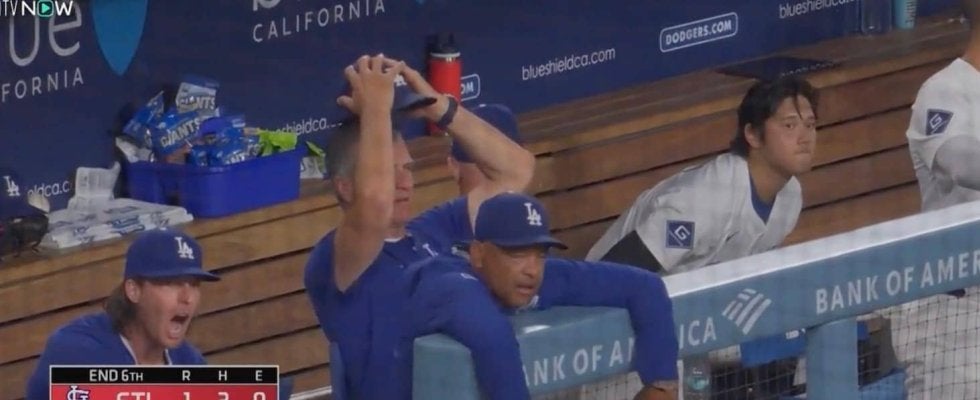 なんだこれは… ド軍ベンチが“異常事態”「そりゃキレるw」「これはエグい」“微妙な判定”連発で異様な雰囲気になる