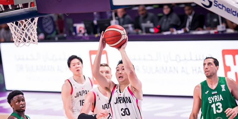 アジア杯初戦前半不調も奮闘…富永啓生「自分のプレーでチームを助けたい」