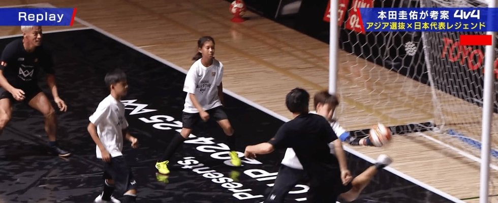 神業すぎる！ 松井大輔の“曲芸ゴラッソ”にファン衝撃「空中ダブルタッチだ」「ボールは友達感」リフティングでGKを翻弄した一部始終