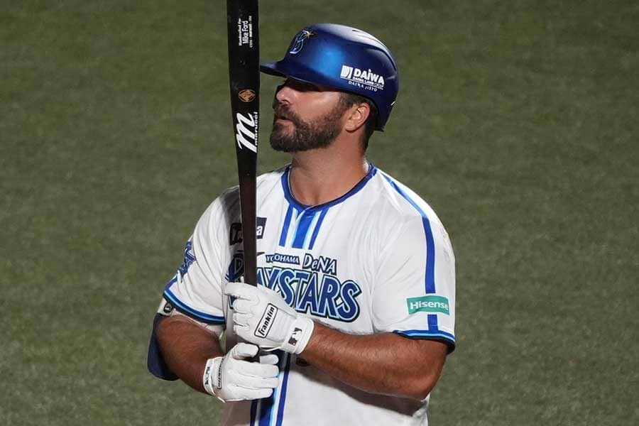 「誰だか分からなかった」助っ人が衝撃の“変貌”　思わず二度見の素顔「まじで印象変わる」