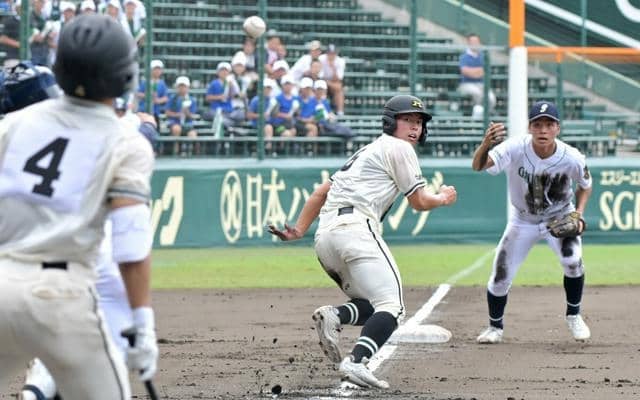 冴えた岡山学芸館バッテリー　スクイズ「スローモーションに見えた」