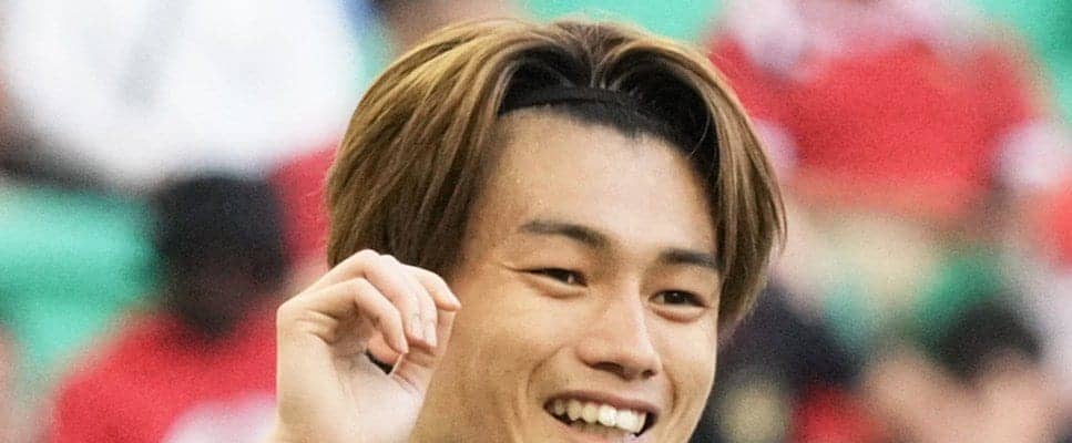 日本代表FW上田綺世の“超絶反応”右足ダイレクトボレー弾で開幕！｢反応速度がえげつない｣｢結局お前や日本のストライカーは｣の声