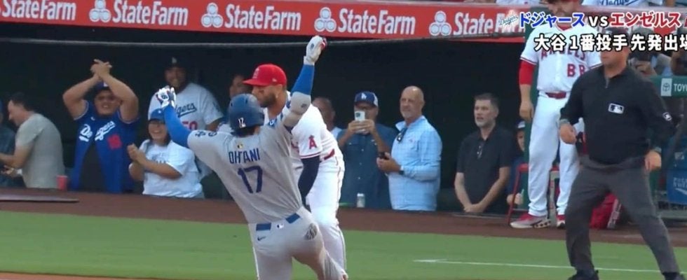 もうワケわからん！ 大谷翔平の足で“まさかの光景”「この人投手だろ？w」「速すぎ」相手野手が混乱… とんでもないスピードで“爆速三塁打”