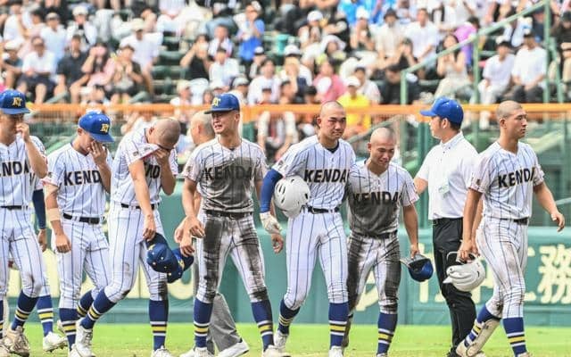 健大高崎「メンバー外」の支え原動力に　部員みんなで目指した日本一