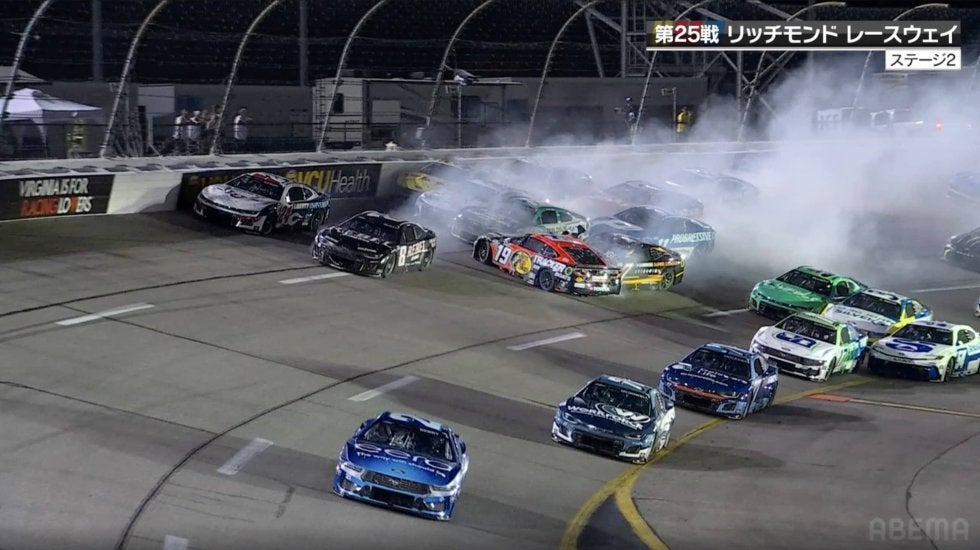 「何が起きたか全くわからなかった」多重クラッシュにドライバー“呆然” 「まさかショートオーバルでビッグワンとは」ファンも騒然/NASCAR