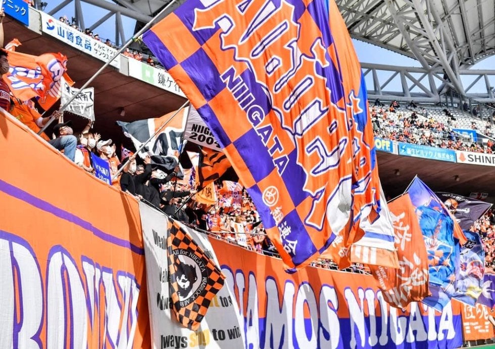 J1新潟の“先着3万人配布”オレンジ一色｢やってやろうぜタオル｣に反響