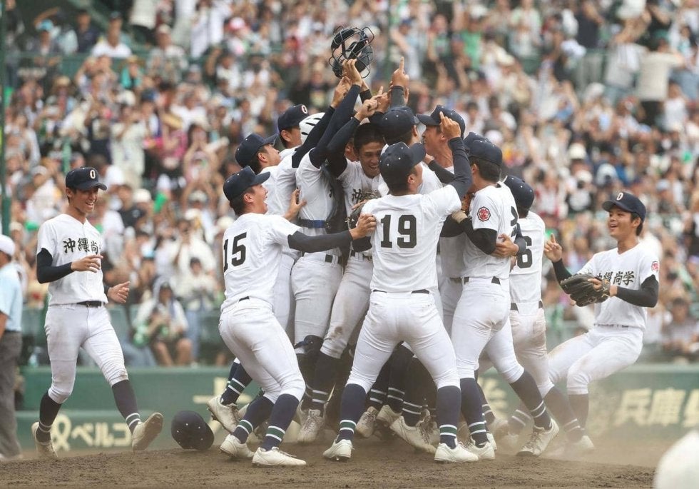 甲子園】沖縄尚学が初優勝 沖縄勢15年ぶり 新垣有絃快投 夏は4