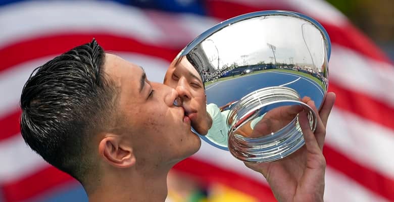 フルセットの激闘を制して“生涯ゴールデンスラム”達成！ 小田凱人が魅せたSHOW