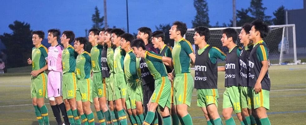 キーワードは「サッカーを学ぼう」。帝京長岡高校・古沢徹監督が選手と進むのはたゆまぬ成長への一本道　高円宮杯プレミアリーグWEST 帝京長岡高校×名古屋グランパスU-18マッチレビュー