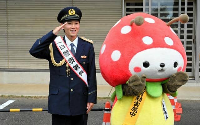 大学駅伝の元駒大エースが一日署長　篠原選手が地元の千葉・山武市で