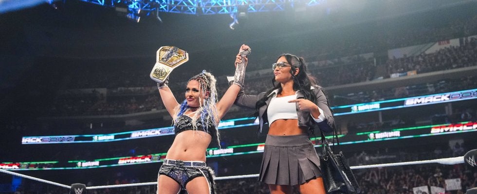 「私のベストパートナー」日本人女子が美人秘書と“ギャルみ”溢れる自撮り2ショットを公開…仲睦まじい光景にファンほっこり