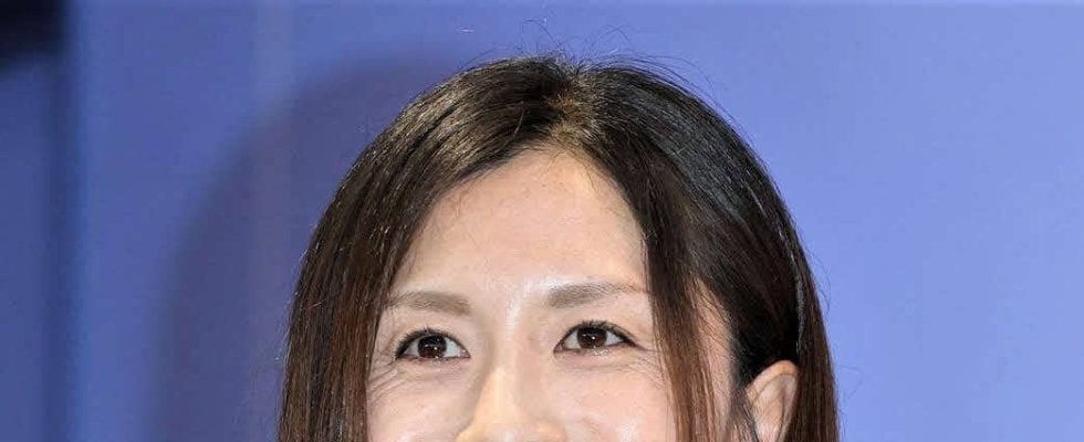 鮫島彩さんが黒のエプロン姿披露、今年結婚＆出産　秋にオススメの食べ物とは