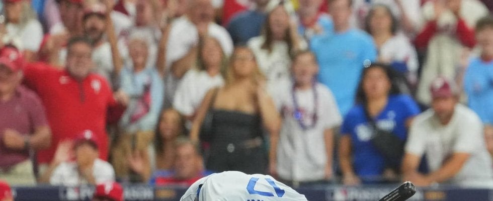 ロバーツ監督、４三振の大谷翔平に「心配ない。明日は修正する」投手では９奪三振