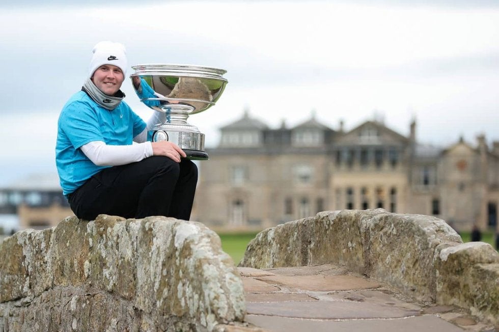 マッキンタイアが地元大会を4打差快勝 川村昌弘155位