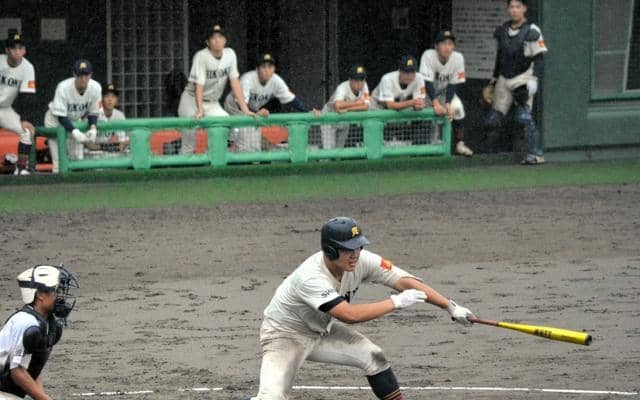彦根東が17年ぶり決勝へ、近江兄弟社破る　滋賀・高校野球秋季大会