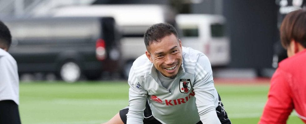 【日本代表】39歳長友佑都の決意「口で何を言ったって、ピッチで見せられないと始まらない」