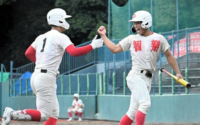 夏のリベンジ果たす　智弁学園が天理を破り2年ぶりV　秋季高校野球