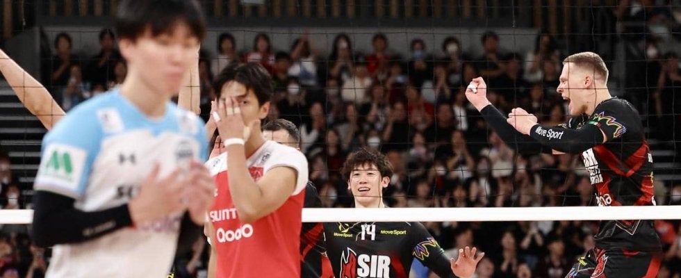 【バレー】ペルージャ第４セットも取りサントリーに逆転勝ち　石川は４本のエース決めるなど躍動