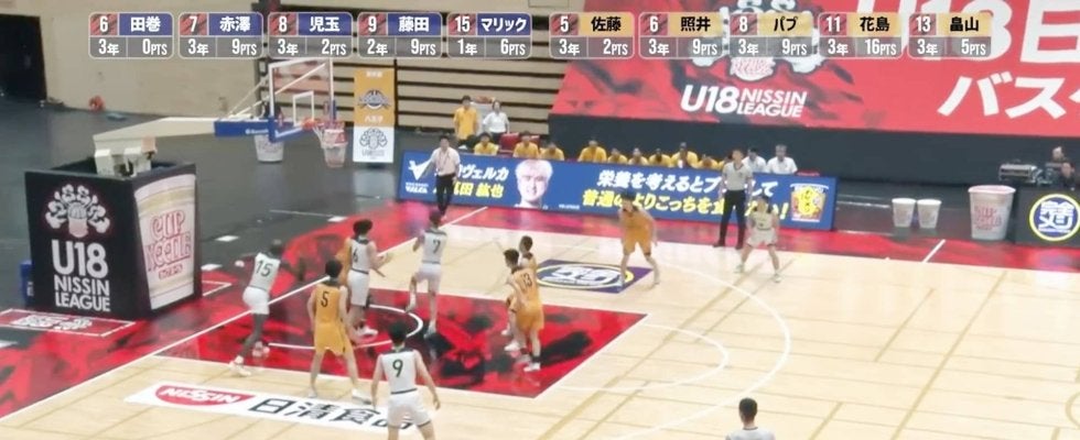 「そこ通すの？」206センチのブロックを無効化した“トリッキーパス”炸裂にファン衝撃