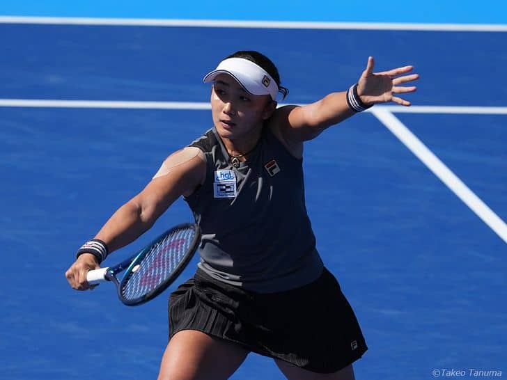 第2シードの岡村恭香が2試合連続のフルセットマッチを制して8強[第100回 全日本テニス選手権]