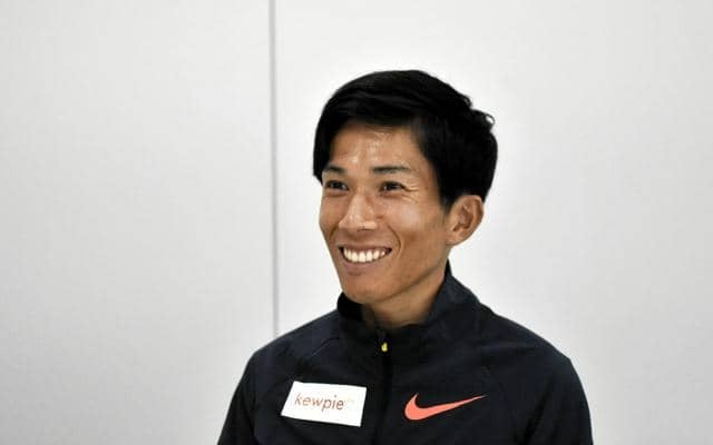 マラソン日本記録保持者、鈴木健吾がプロ転向　「一番の理由は五輪」