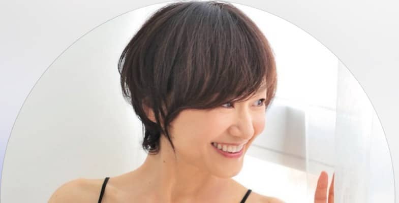 【フェンシング】江村美咲、樫木裕実さんに自身デザイン記念トロフィー贈呈「カッコよくて素敵」