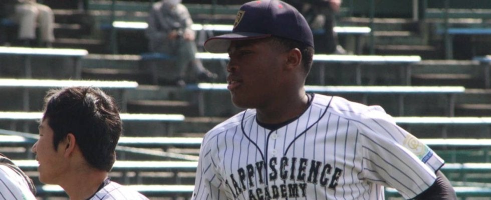 この夏に大爆発！元中日投手助っ人の息子・エミール・セラーノ・プレンサが持つ無限の可能性！＜高校野球ドットコム注目選手ファイル・コム注＞