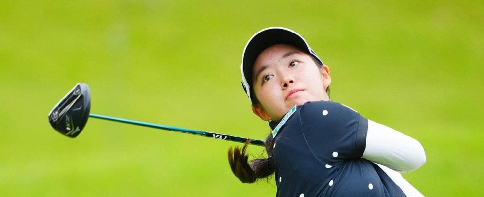 16歳女子高生がホールインワン100万円ゲット「遊ぶ時のためにためておく」生涯８度目の達成