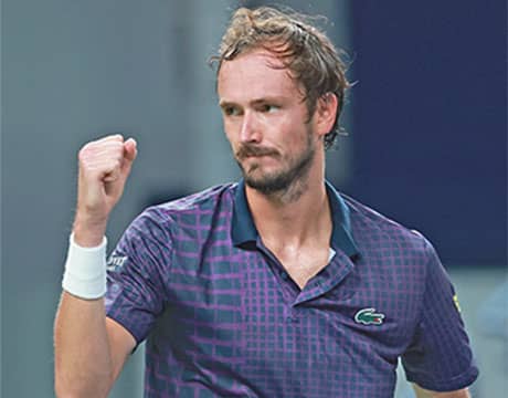 メド 世界7位破り6年ぶり4強