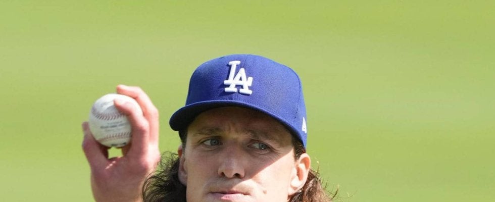 ドジャースイケメン右腕、婚約者とビューティフル２ショット　タンクトップのパートナーから祝福